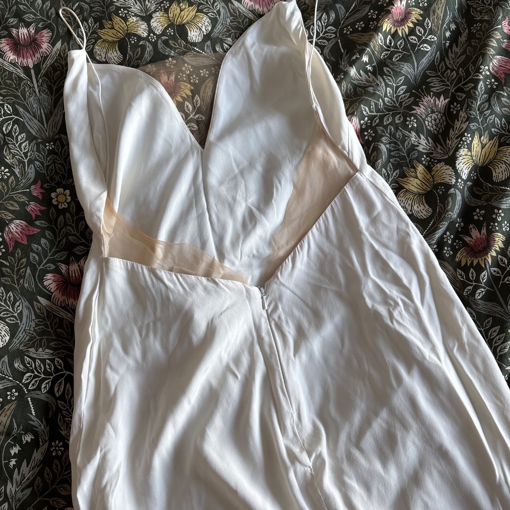 Wedding Dress - Picture 2 of 4